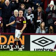 Hearts celerbate Lawrence Shankland's goal against Motherwell